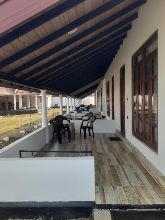 Blu Marine Nilaveli Hotel Trincomalee Exterior photo